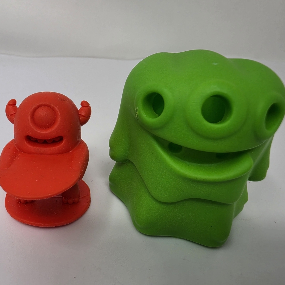 Alien Toys Green Red Lot of 2